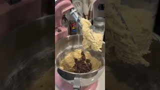 Thumbnail: Who doesn’t love chocolate chunk cookies!!! #chocolatechipcookies #bakery #georgia #cookies #dessert
