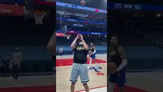 Thumbnail: Assist for Steph Curry?