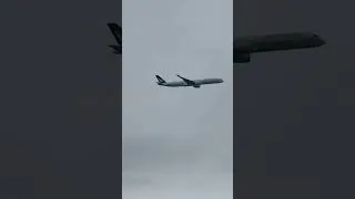 Thumbnail: Cathay Pacific A350 low fly over Victoria Harbour to celebrate Kai Tak Airport’s 100th anniversary
