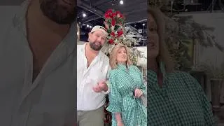 Thumbnail: Professional Christmas Decorating You Can Actually Do #DIY #ChristmasHacks #Shorts