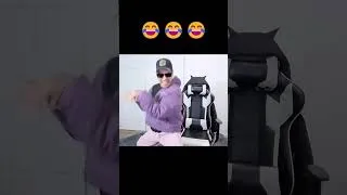 Thumbnail: 😂😂😂
