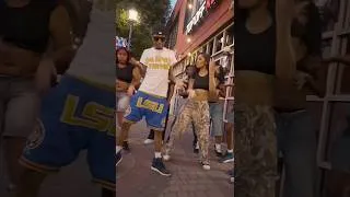 Thumbnail: Hands on ya knees bend 💃🕺🏾🏃‍♂️‍➡️ #viral #bend #dance
