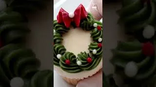 Thumbnail: Christmas Wreath Cupcakes