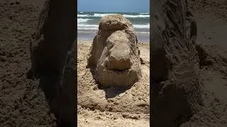 Thumbnail: 🗿