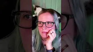 Thumbnail: Content Creation with a cat
