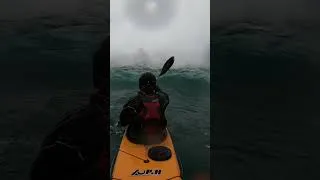 Thumbnail: Facing the wave head-on! Fun day in relatively good swell!