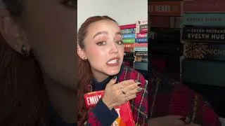 Thumbnail: GOING THROUGH ALL THE BOOKS I READ IN 2025 like super duper fast