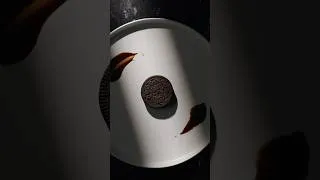 Thumbnail: Dunk or Twist?