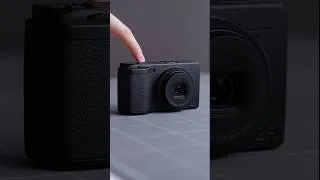 Thumbnail: Ricoh GRIV Monochrome
