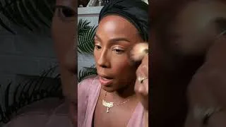 Thumbnail: fluffiest powder brush