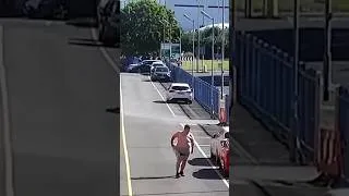 Thumbnail: Watch Man Fail To Throw $16,000 In Drugs Into Prison