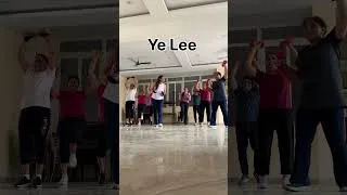 Thumbnail: Naa maane ye log 😂😅#fitness #exercise #funny