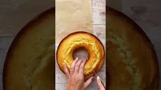 Thumbnail: Italian pound cake! My fav! All dressed up for MDW! Full recipe on my site!