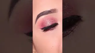 Thumbnail: Soft PINK Glitter Eyeshadow Look || Shilpa #shorts #eyemakeup #eyeshadowtutorial