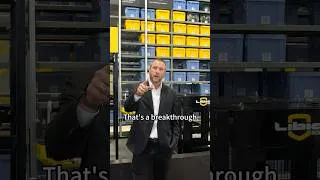 Thumbnail: Wanna see the next generation of warehouse solution?Libiao Robotics's AirRob is live, don't miss it.