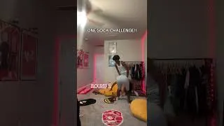 Thumbnail: ONE SOCK CHALLENGE #shennyii #couple #robandnyii