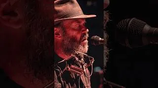 Thumbnail: You know it just from the first few notes: Nell Young - "Heart of Gold" from Shoreline 1998