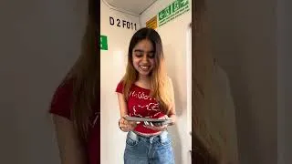 Thumbnail: I DREW A STRANGER AND GOT HER LOVELY REACTION 😍 #art #shorts #smile
