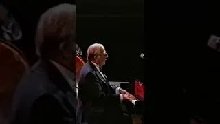 Thumbnail: George Shearing Makes "Lullaby of Birdland" Swing #shorts