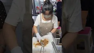 Thumbnail: I Ate Spicy Rice Roll in China! 🇨🇳