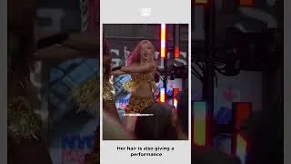 Thumbnail: Yonchae`s hair gives a perfect choreography for Animal
