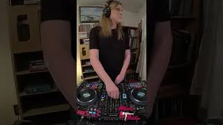 Thumbnail: Fat Juicy & Wet Kitty live mashup #dj #livemixing #remix #livedjing #partydj