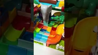 Thumbnail: Satisfying Building Blocks Huge hit! A spiraling coaster packed with animals!Short videos