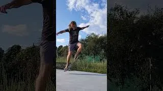 Thumbnail: Ollie barefoot