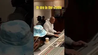 Thumbnail: Watch how Dr.Dre recording a Song in the Studio! 💿🎶