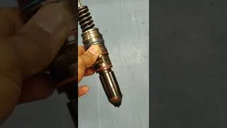 Thumbnail: Injector of Locomotive's Diesel Engine 🚂 Mechanical Engineering 👨‍🔧#shorts