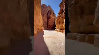 Thumbnail: A walk inside the Nabatean city of Petra
