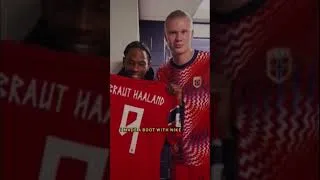 Thumbnail: santa sallet - any #shotrs