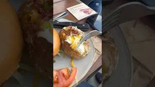 Thumbnail: Family Time #dessert #beef #food #family  #beefburger #lunch #earlydinner #uwalk #outbacksteakhouse