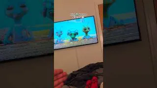 Thumbnail: Alien 👽 Watches Alien TV 📺