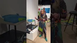 Thumbnail: Artist Carmem Gusmão Live Painting Demonstration at Italcasa Design