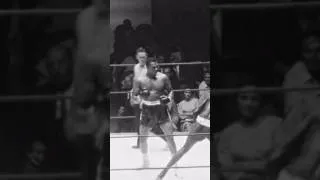 Thumbnail: RARE Cleveland Williams KOs 6’8” giant