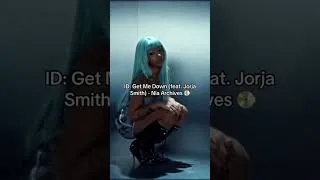 Thumbnail: We can’t stop spinning @archives_nia x @JorjaSmith - Get Me Down! 📀 #niaarchives #jorjasmith