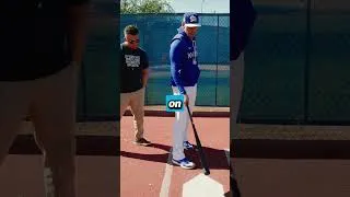 Thumbnail: How FREDDIE FREEMAN warms up his swing! #baseball