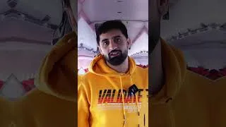 Thumbnail: Travels like a boss