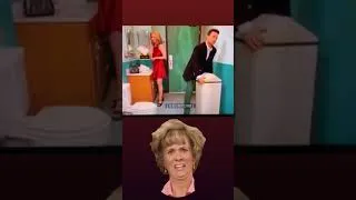 Thumbnail: Best scene from the Married With Children episode “Enemies”.