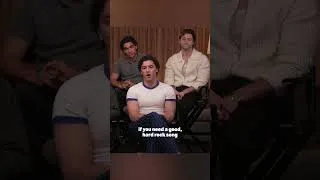 Thumbnail: ‘Off Campus’ cast recommends songs for our MTV followers 🎶