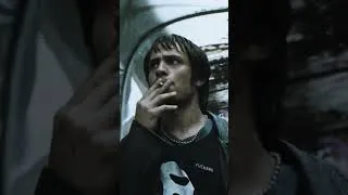 Thumbnail: The legendary directorial debut of Alejandro González Iñarritu. Restored in 4K, AMORES PERROS.