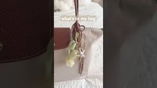 Thumbnail: WHAT'S IN MY BAG 👜 #whatsinmybag #bag #longchamp #backtoschool #school #schoolbag