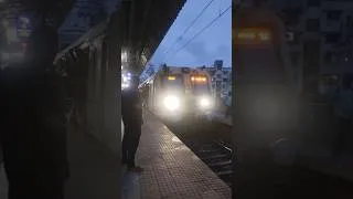 Thumbnail: Crowd train video #crowd #train #viralvideo