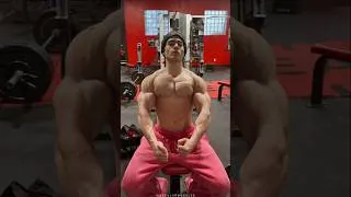 Thumbnail: This Is What Clean Muscle Looks Like