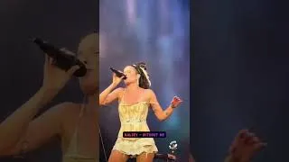 Thumbnail: Halsey - Without me