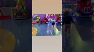 Thumbnail: #shorts شفا تلعب في مدينة الملاهي