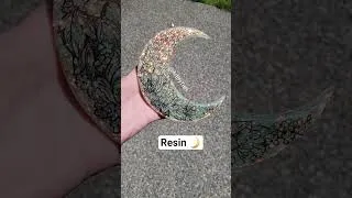 Thumbnail: resin 🌙
