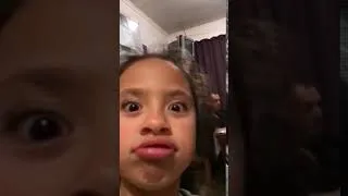 Thumbnail: Horse mouth in slow motion