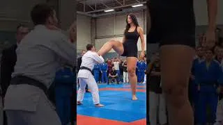 Thumbnail: This is the easiest fight ever ,didn’t take her much to win– News54 ®™